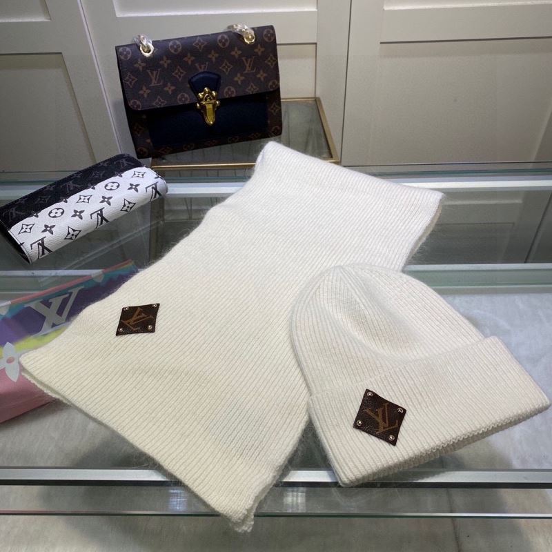 Louis Vuitton Caps Scarfs